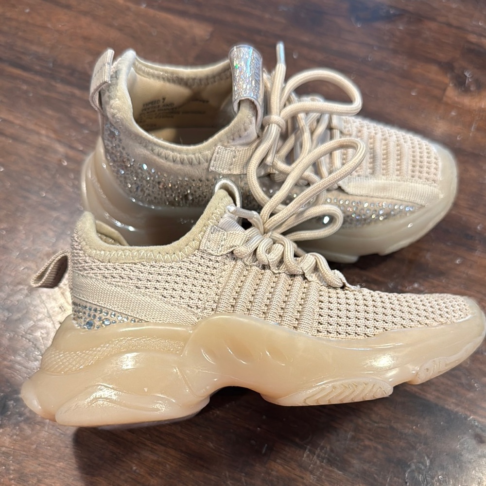 Baby Steve Madden Tan Knit Sneakers with Sock-Like Fit - Picture 7 of 7